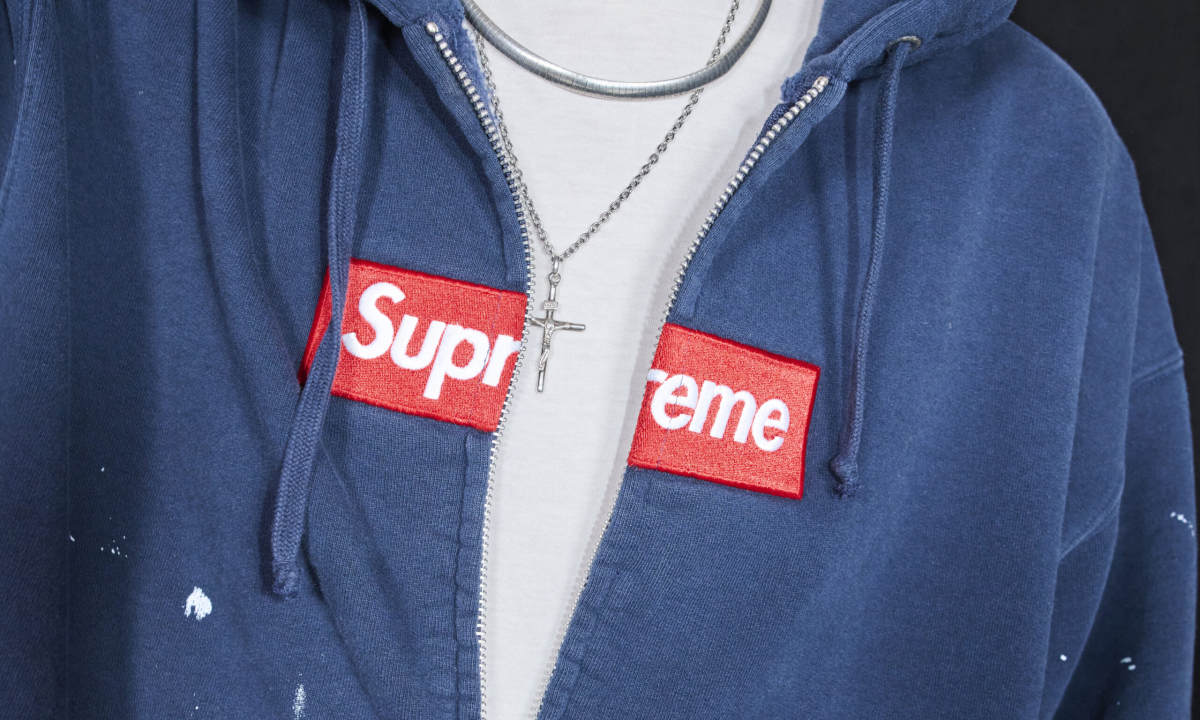 狂排队、高溢价，多久没见过 Supreme 这么「爆」了？