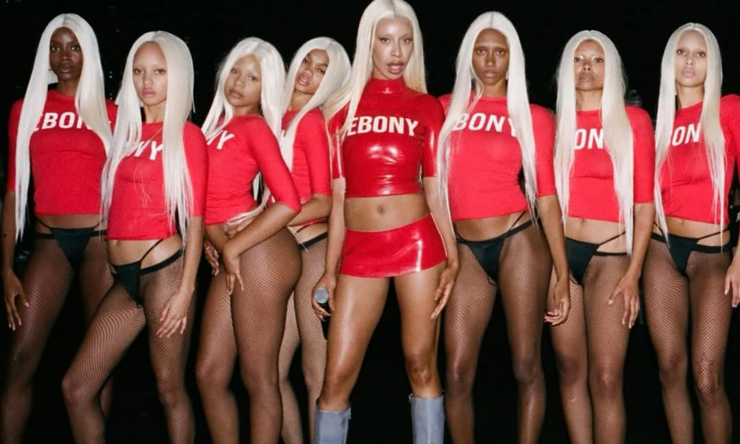 从给 Ye 打工到自成一派，她下一步要干嘛？