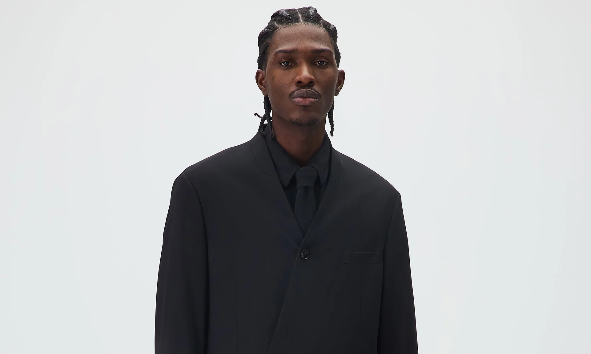 GIORGIO ARMANI 携手 KITH &Kin 推出 2026 春夏系列