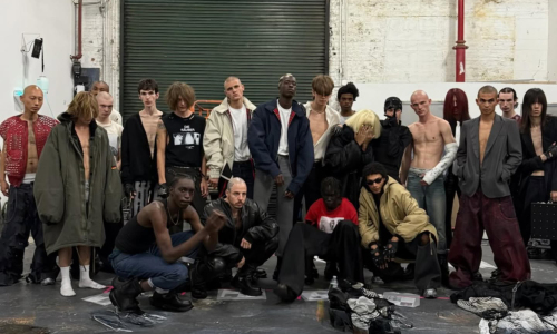 50 多岁才做品牌，消费群体却基本是 00 后？