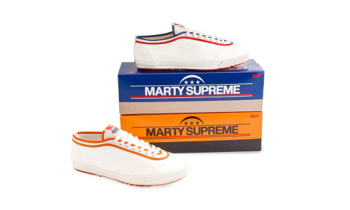 《Marty Supreme》推出电影主题联名球鞋周边