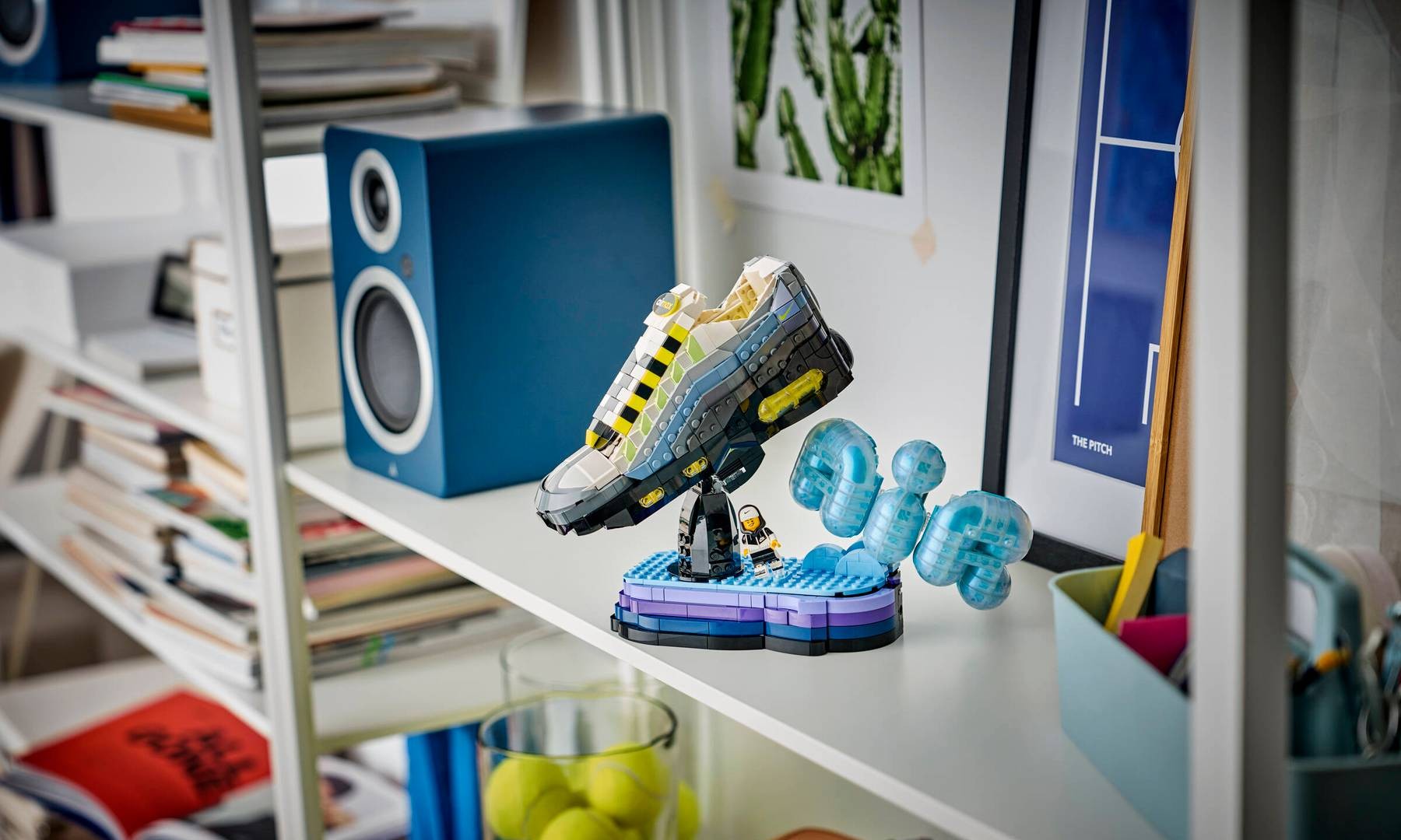 LEGO® 与 Nike 联手推出 Air Max 95「Neon」积木套装