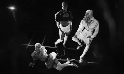 突破女性自我表达边界，Nike 推出 First Sight 女子系列