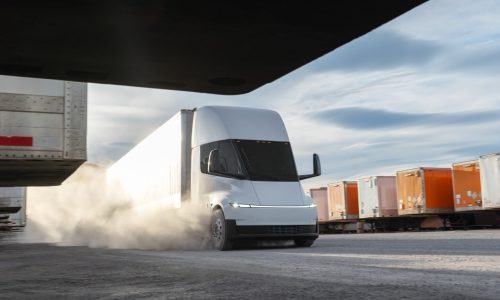 Tesla Semi 即将首次亮相