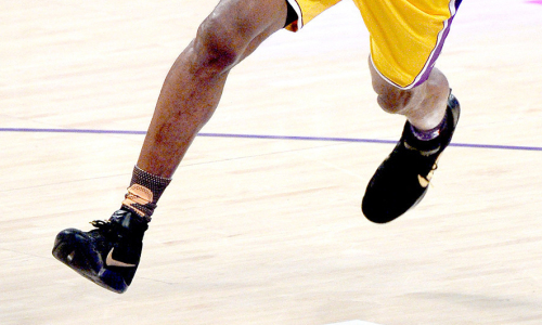 Nike 宣布复刻发售 Kobe 11 Protro「Fade to Black」