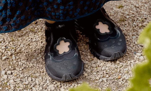 Cecilie Bahnsen 携手 ASICS 推出 2026 春夏联名鞋款 GEL-Quantum 36