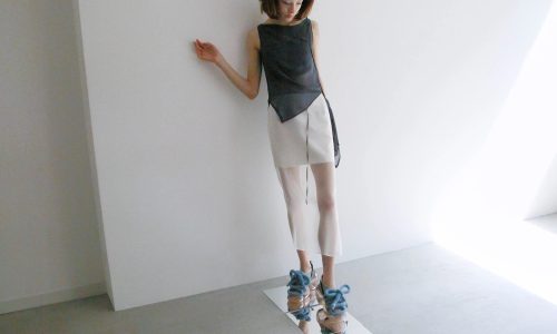 grounds 推出首款高跟运动鞋系列