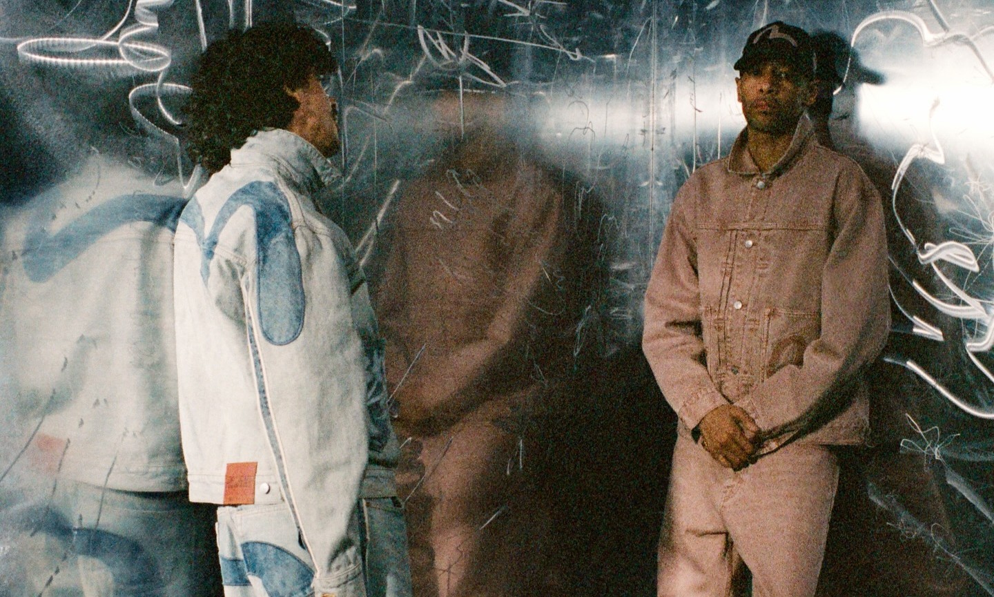 EVISU 与 PALACE 联名「让时光倒流」?