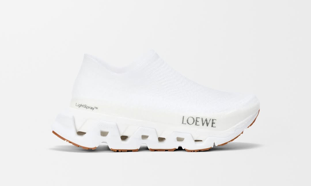 LOEWE 再度携手 On 发布 2026 春夏全新合作系列