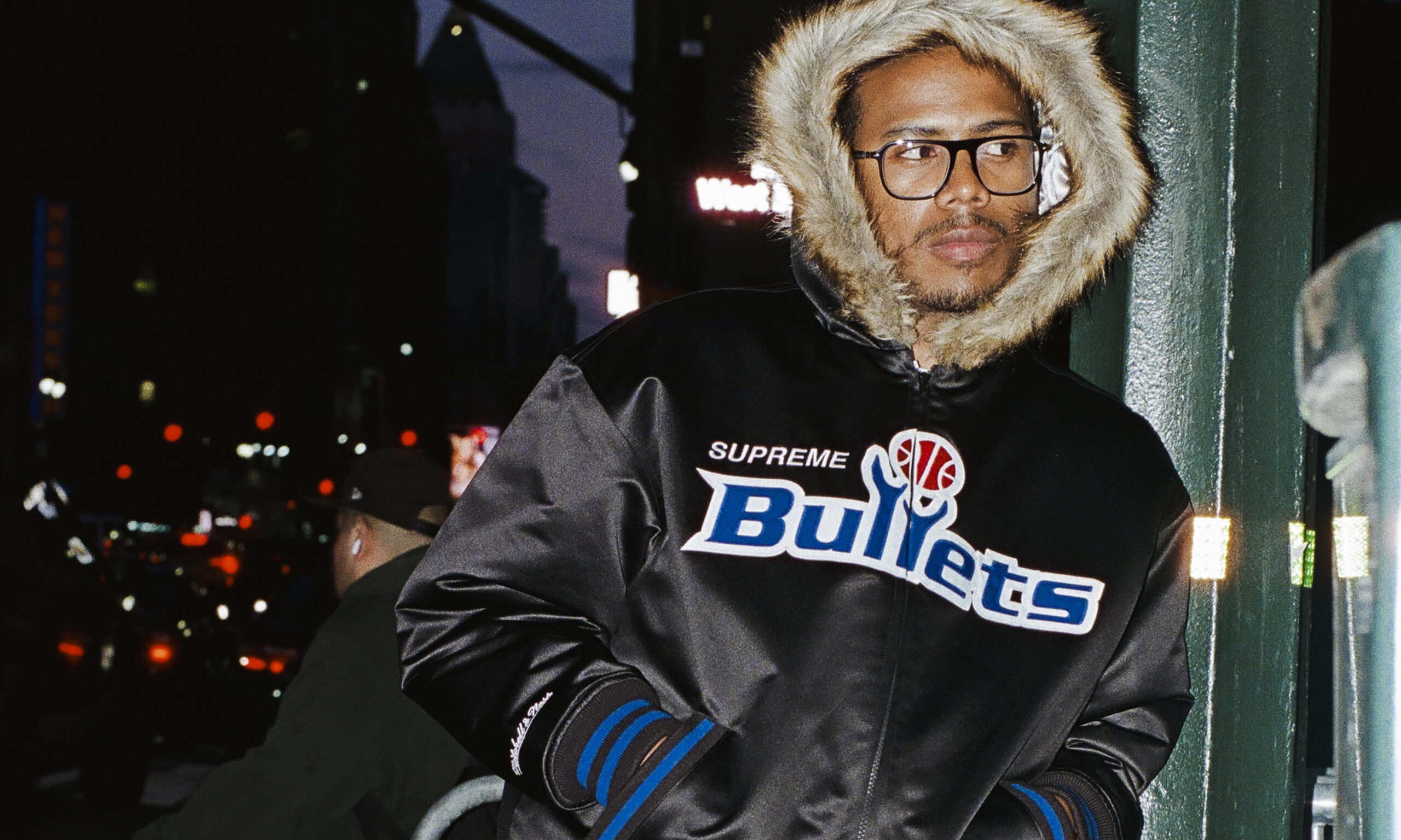 Supreme 与 Mitchell & Ness® 推出全新合作系列
