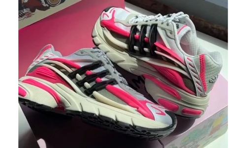 抢先预览 Pharrell Williams x adidas「Adistar Jellyfish」