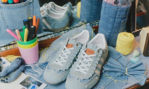 atmos pink 携手 adidas Originals 推出全新合作鞋款