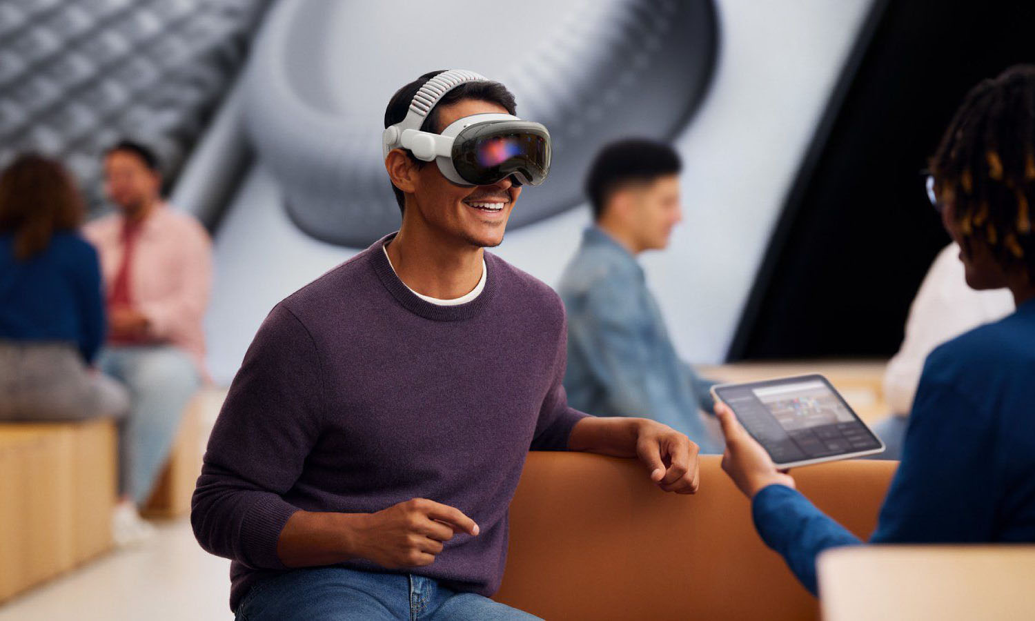 新一代 Apple Vision Pro 至少两年内无望推出