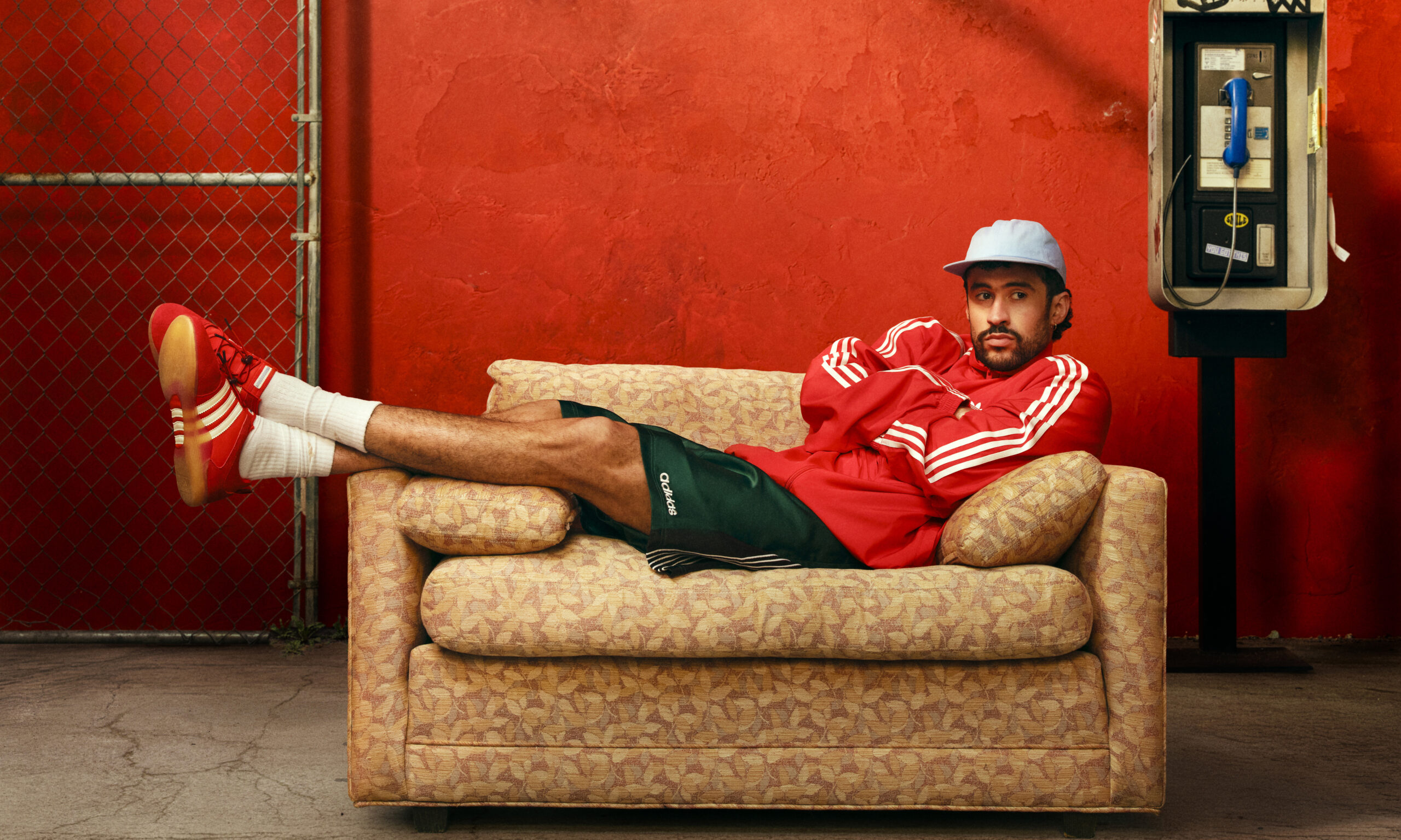 adidas Originals 携手 Bad Bunny 推出 Ballerina 鞋款新配色「Vivid Red」