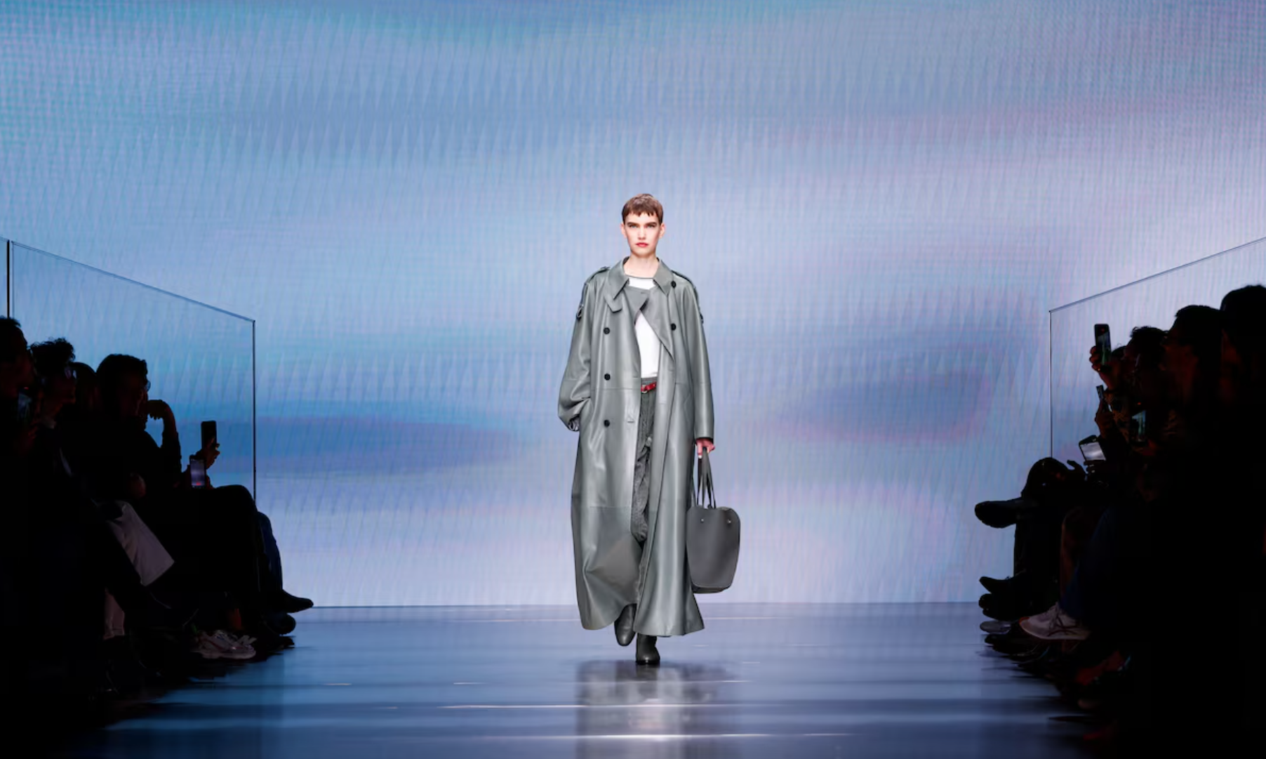ARMANI 或将 15% 股份分售 LVMH、欧莱雅及 EssilorLuxottica