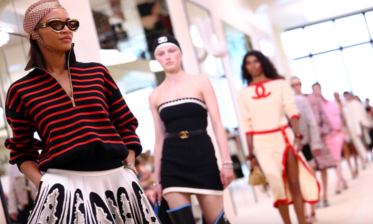 Matthieu Blazy 助力，CHANEL 恢复增长