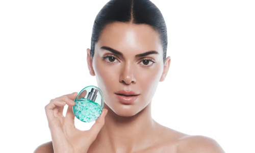 韩国护肤品牌 Anua 宣布 Kendall Jenner 担任品牌首位全球大使