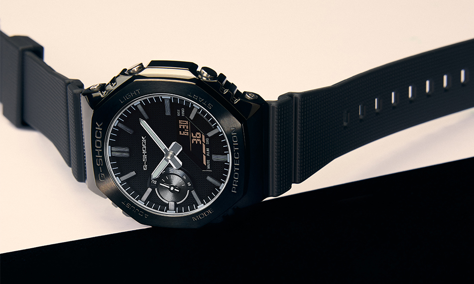 卡西欧 G-SHOCK 全新 LUXE BLACK 系列腕表焕新登场