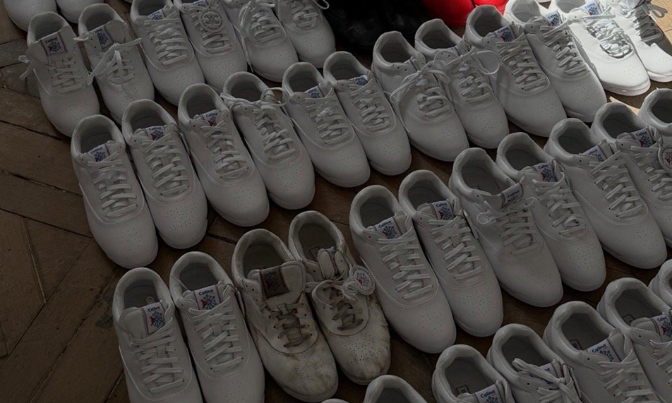 抢先预览 CELINE x Reebok 合作鞋款