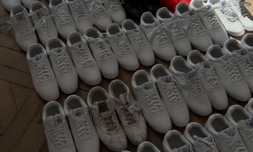 抢先预览 CELINE x Reebok 合作鞋款