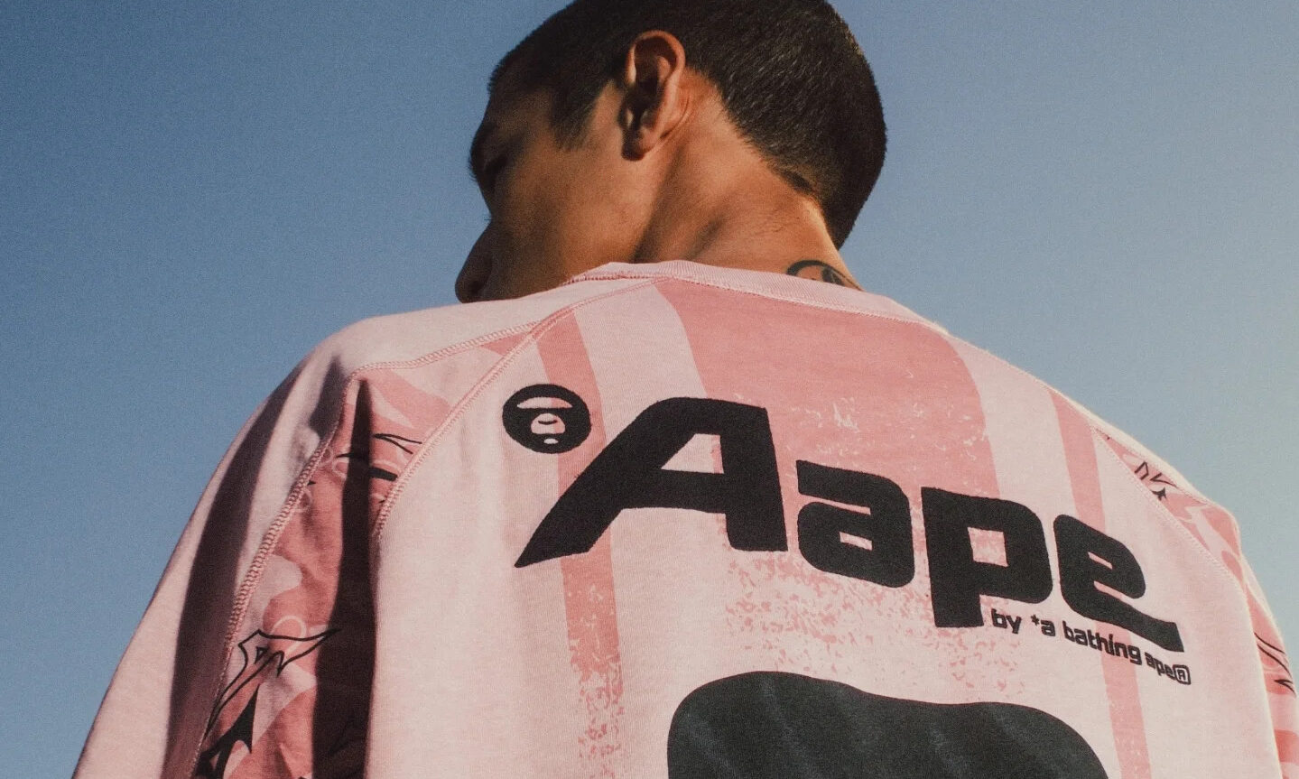 AAPE x MIZUNO 联名系列发售