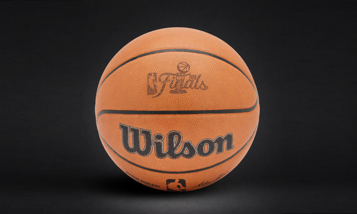 苏富比将拍卖 NBA 2026 总决赛 GAME 4 比赛用球