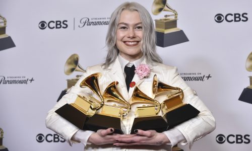 Phoebe Bridgers 宣布开启 2026《迷失之旅》巡演