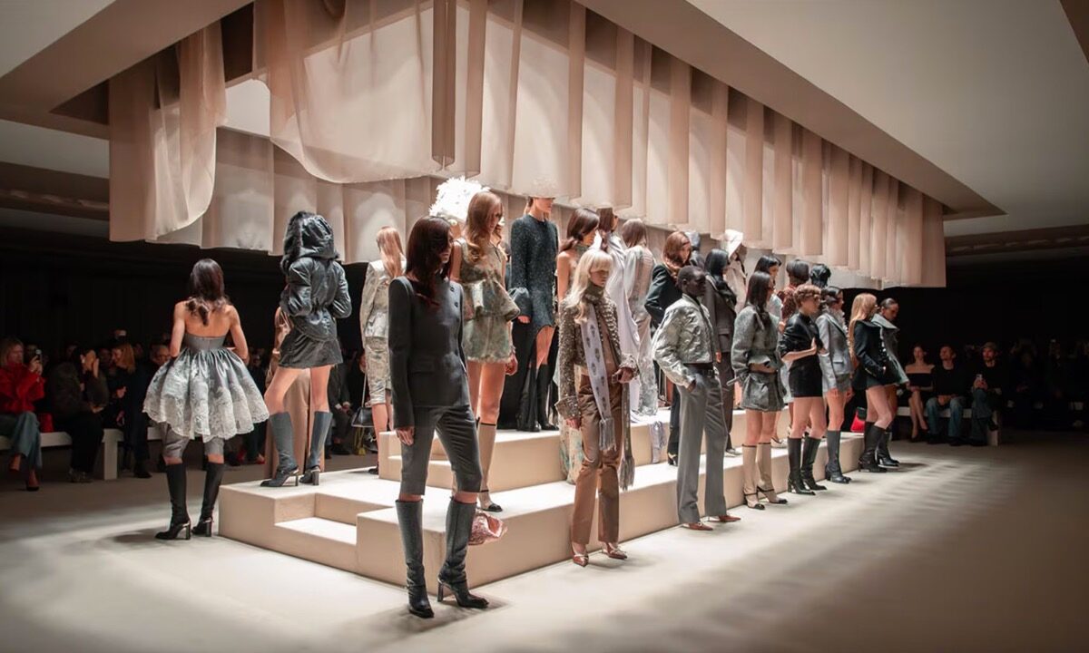 Alexander McQueen 将重返伦敦时装周