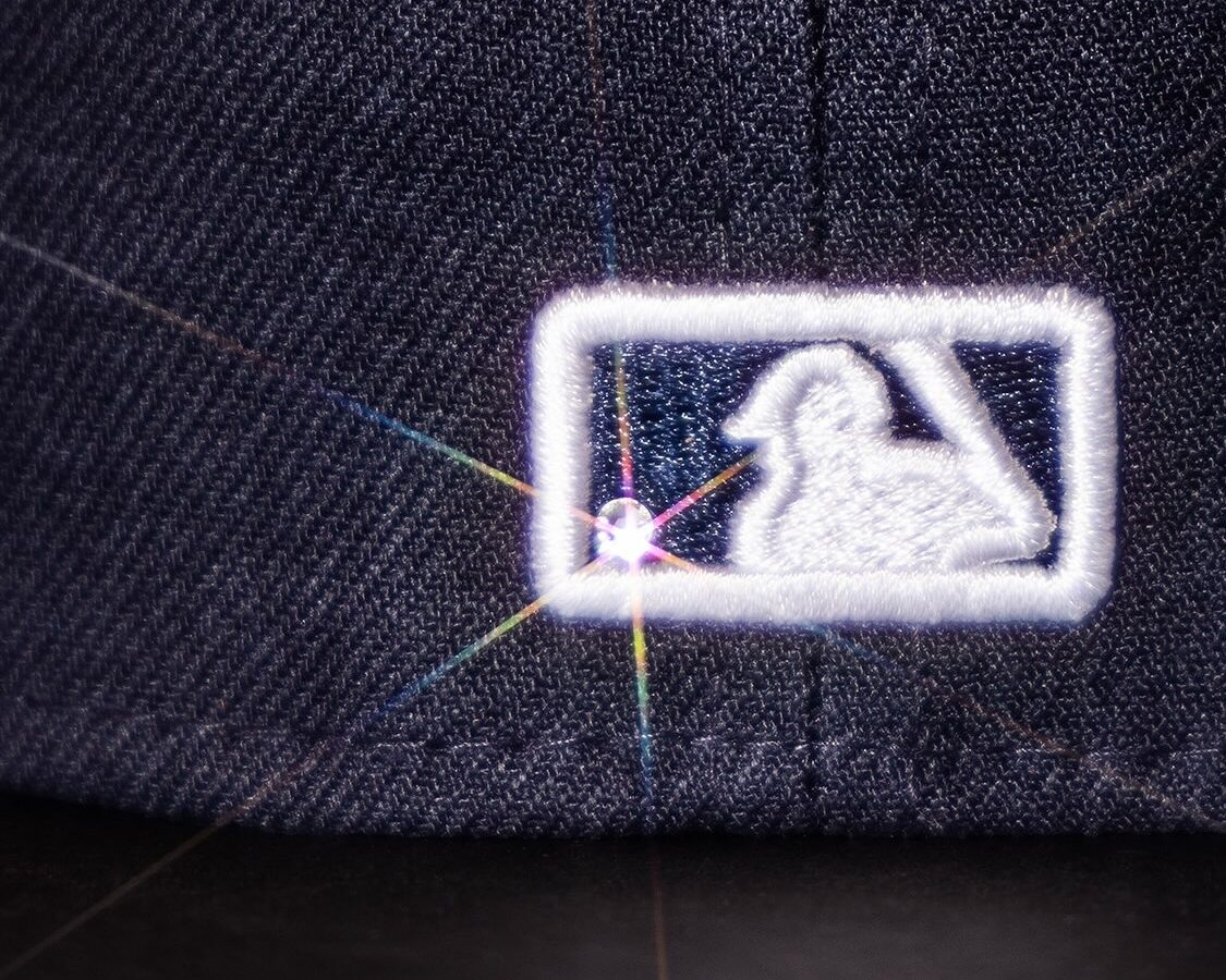 New Era® 携手 Swarovski 推出 2026 春夏联名系列