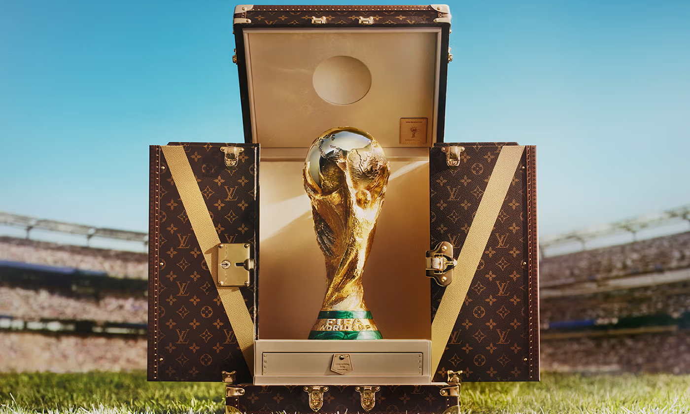 LOUIS VUITTON 再度为 FIFA 世界杯打造冠军奖杯箱