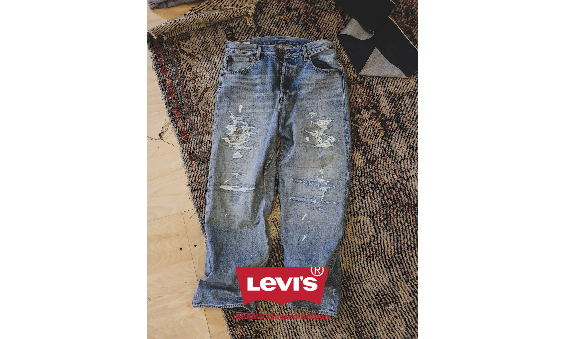 BEAMS 携手 Levi’s® 推出别注款 501® Loose Crash & Repair 牛仔裤