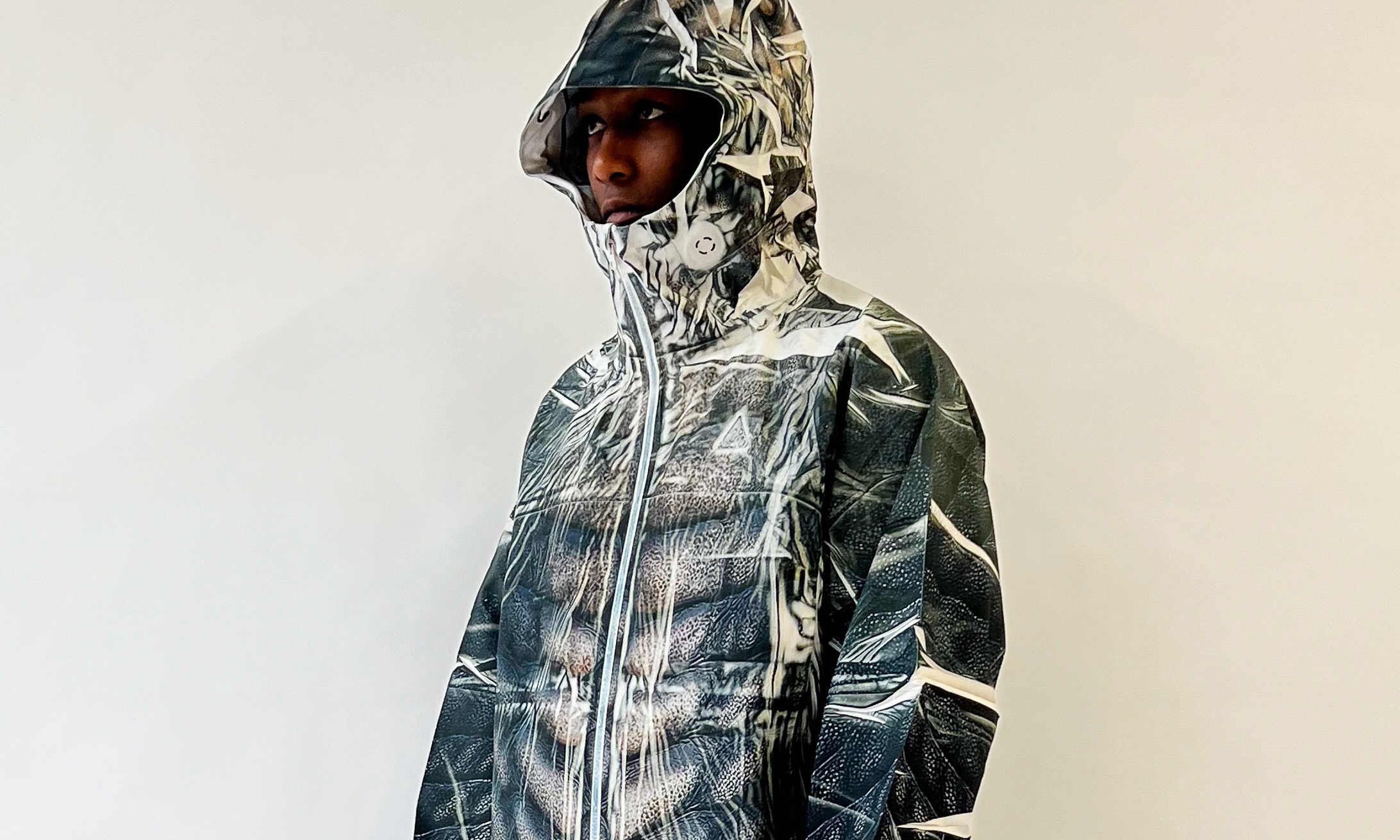 Yaku 再度携手 Nike 打造定制 ACG 夹克