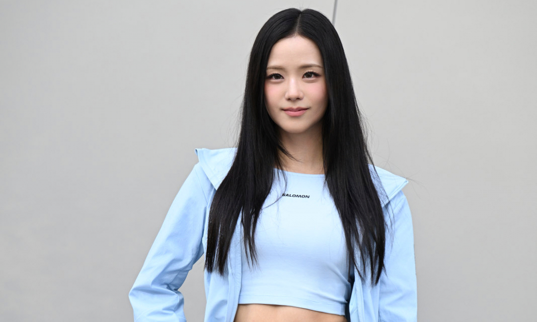 金智秀 JISOO 空降北京国贸，萨洛蒙「多元之蓝」席卷盛夏
