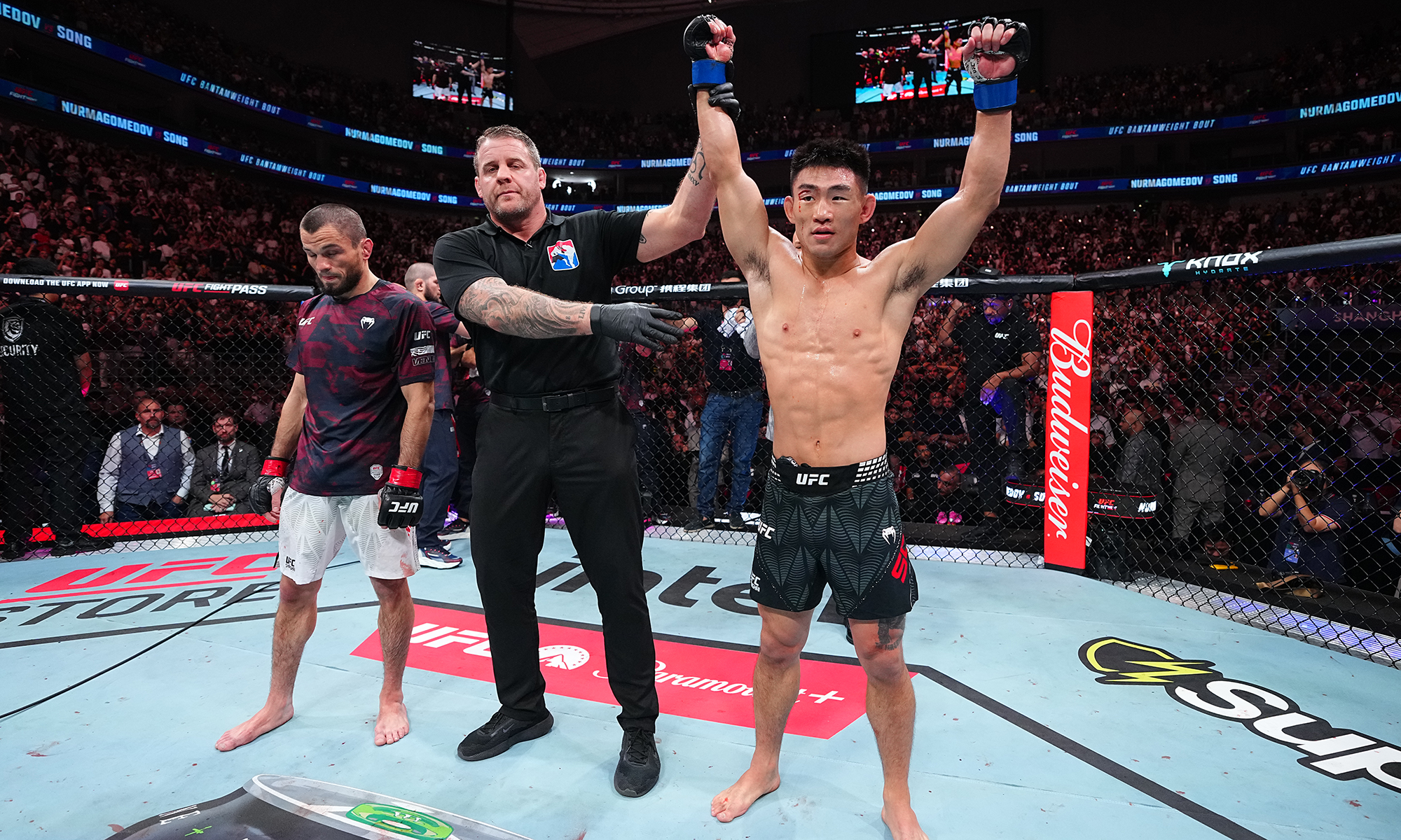 宋亚东完成 KO，UFC 格斗之夜上海站创亚洲新纪录
