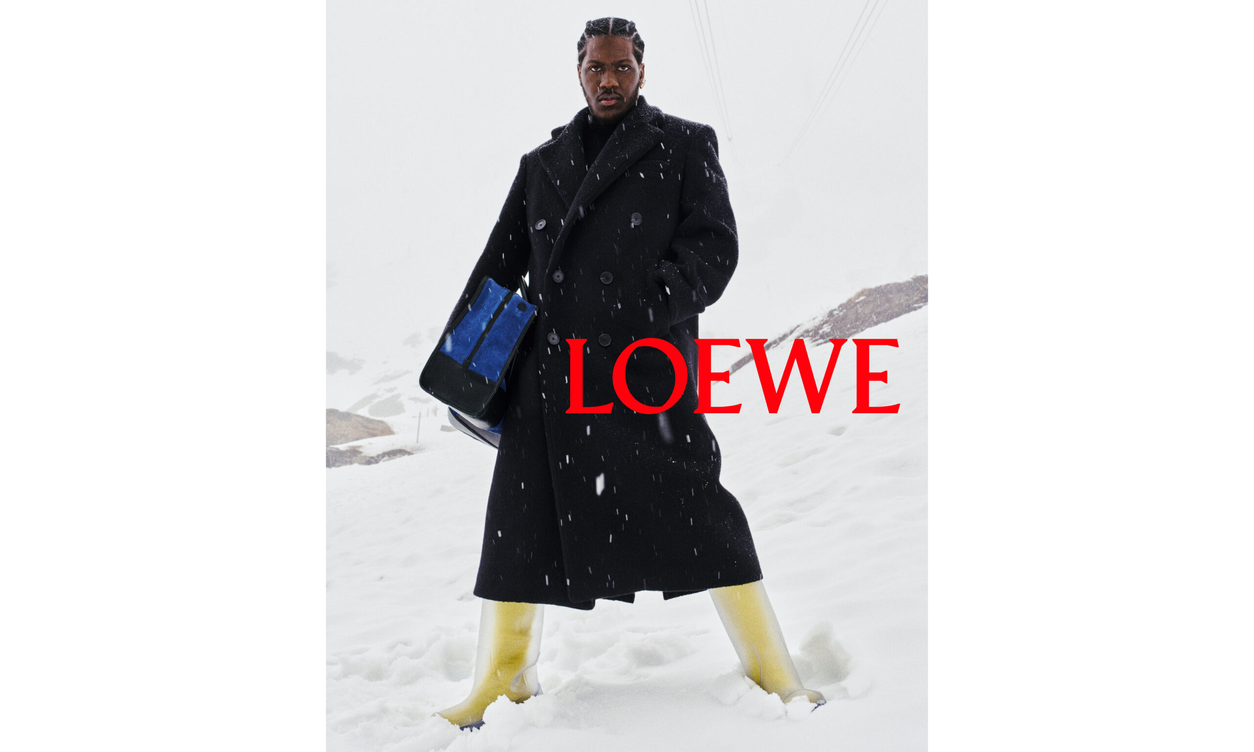 LOEWE 正式发布 2026 秋冬系列广告大片