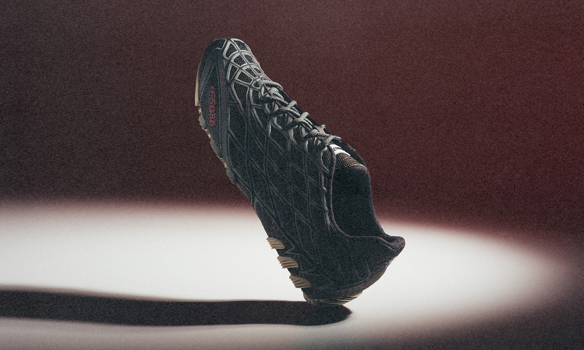 adidas Originals 与 Bad Bunny 带来新作 F50 Ghost Sprint