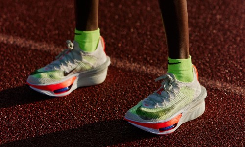 新一代顶级竞速跑鞋 Nike Alphafly 4 正式发布