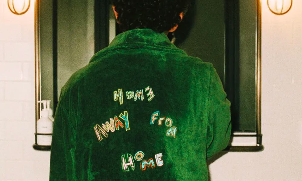 入住才能入手,Lacoste x The Hoxton「Room Service」胶囊系列发布