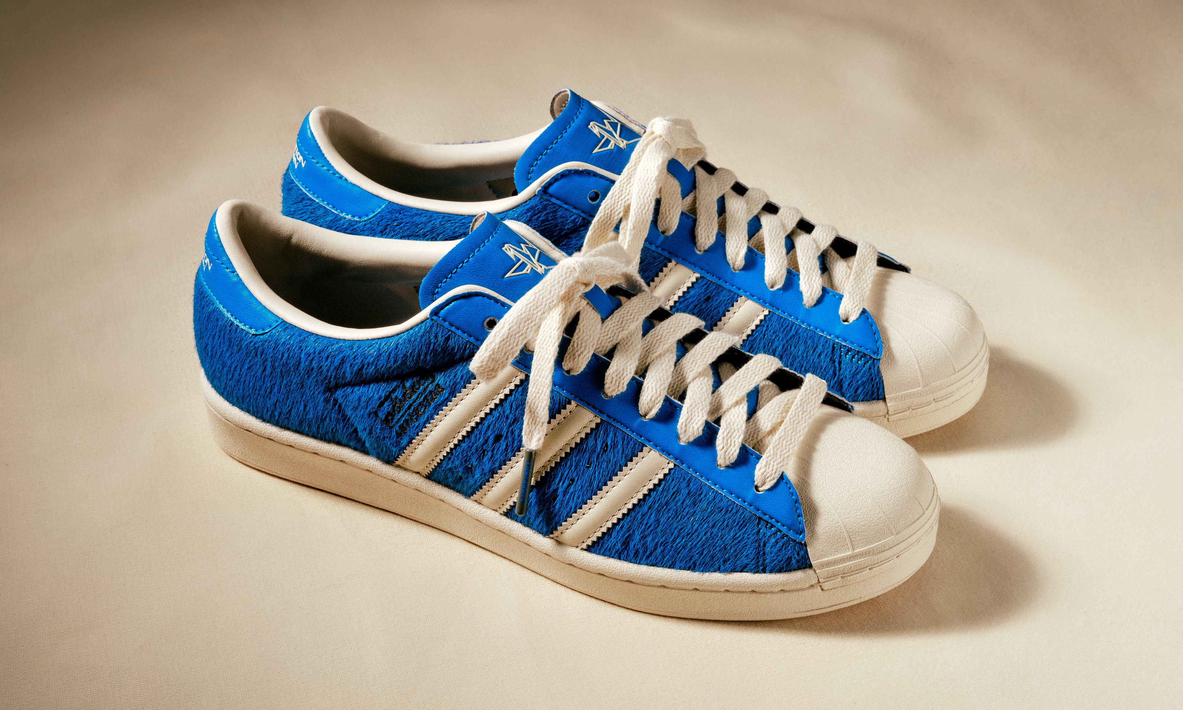 Liberaiders 以 adidas Originals Superstar 致敬 Nu Metal 黄金年代