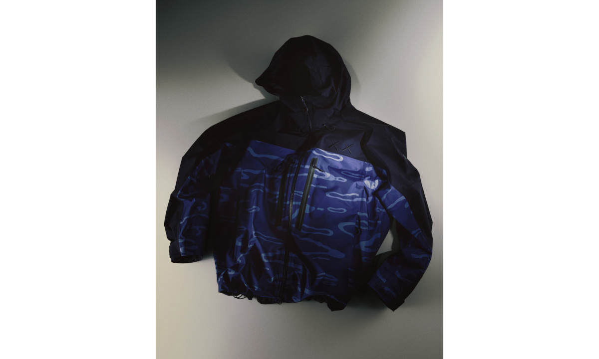 KOLON SPORT 与 KAWS 推出个展限定胶囊系列