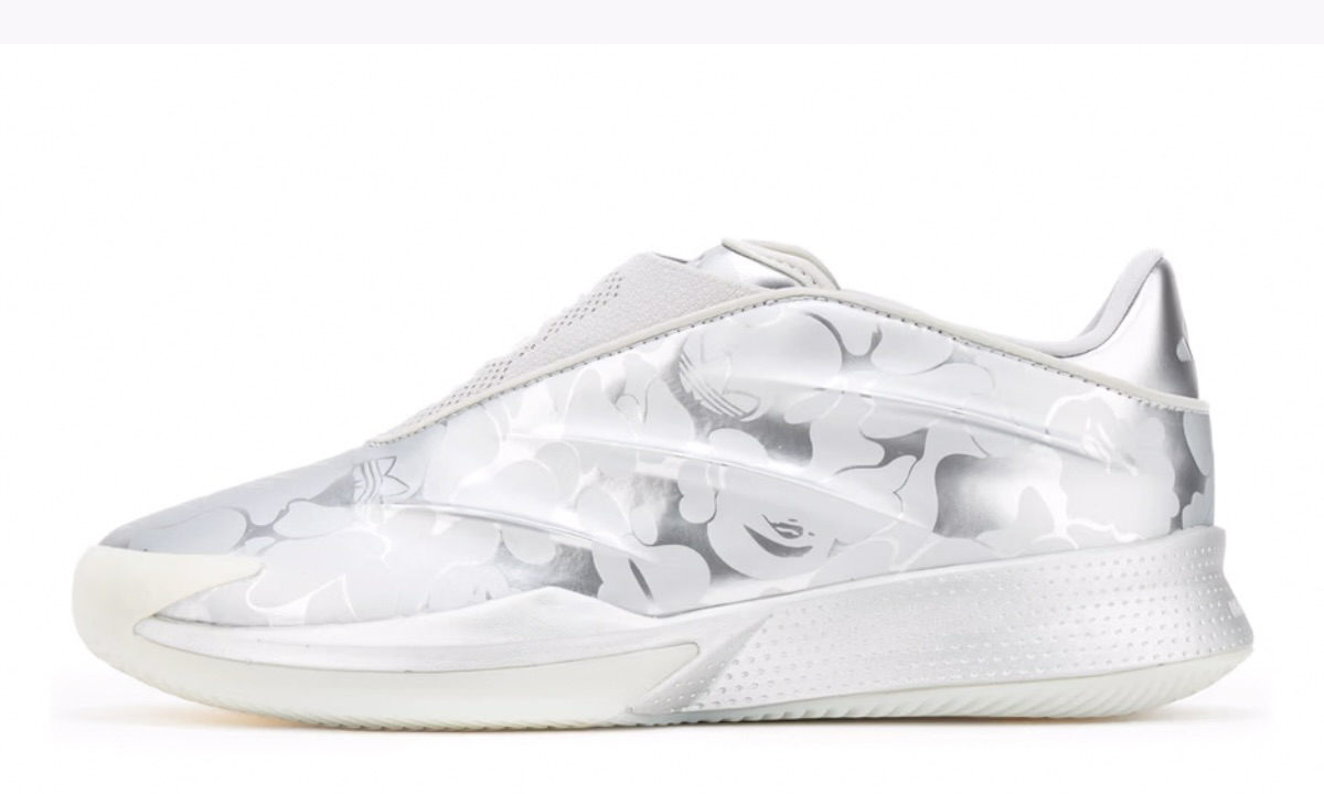 adidas 与 BAPE® 再度携手带来 2026 Holiday 联名系列