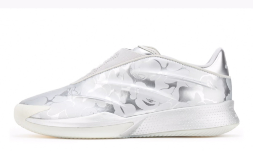 adidas 与 BAPE® 再度携手带来 2026 Holiday 联名系列