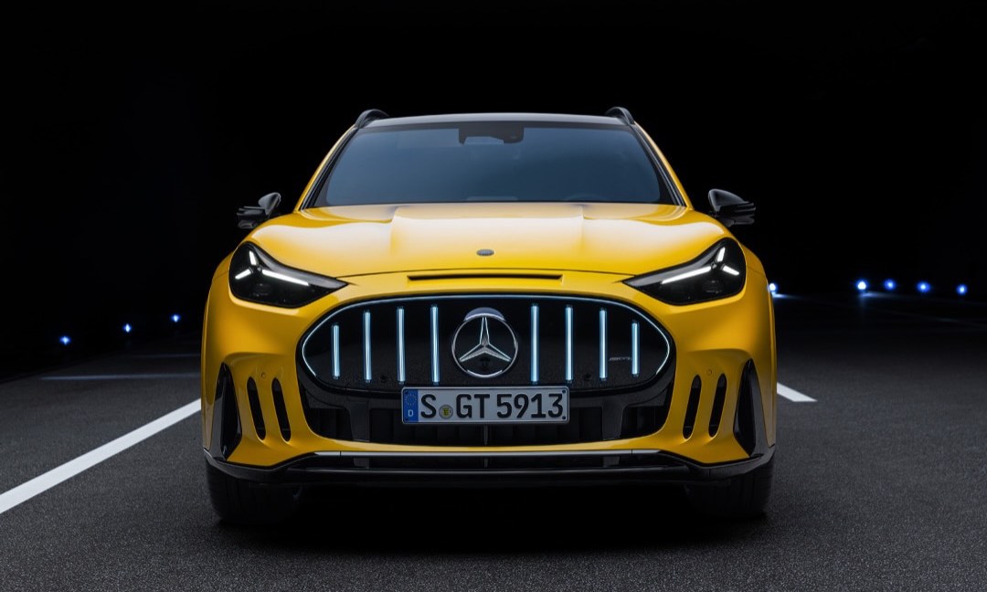 Mercedes-AMG 发布全新纯电 GT SUV 家族