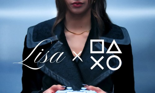LISA 携手 PlayStation 推出限量联名 DualSense 手柄
