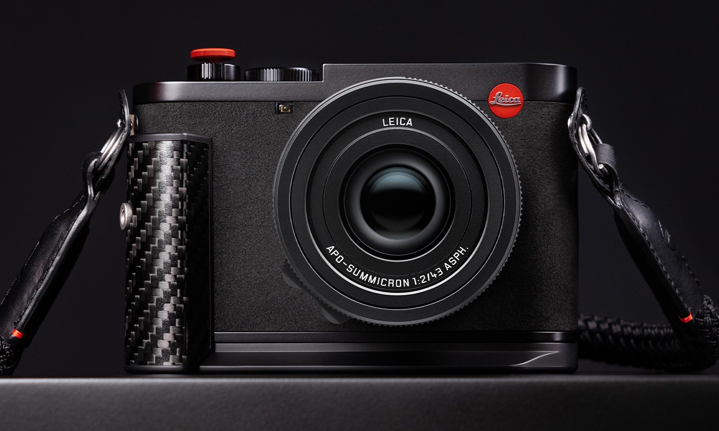 Leica 携手 F1® 推出 Q3 43 Formula 1® 限量版相机