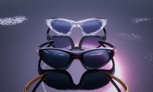 Oakley MUZM Straight Jacket® 99 以三款元年配色回归