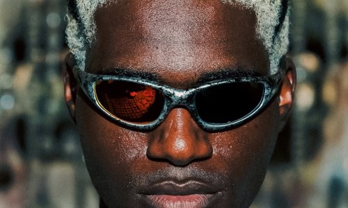 Satoshi Nakamoto x OAKLEY SJ99 联名眼镜造型公开