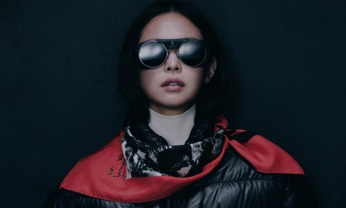 Moncler 发布 Re/Icons 企划，携手 Cher、JENNIE 与 Grace Jones 演绎先驱精神