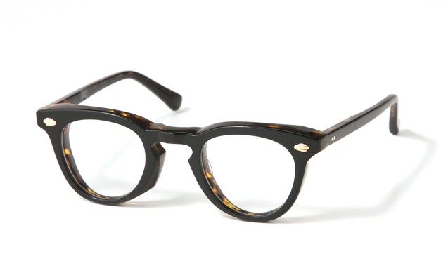 EFFECTOR x .efiLevol 10周年纪念限量版眼镜和 Tee 系列