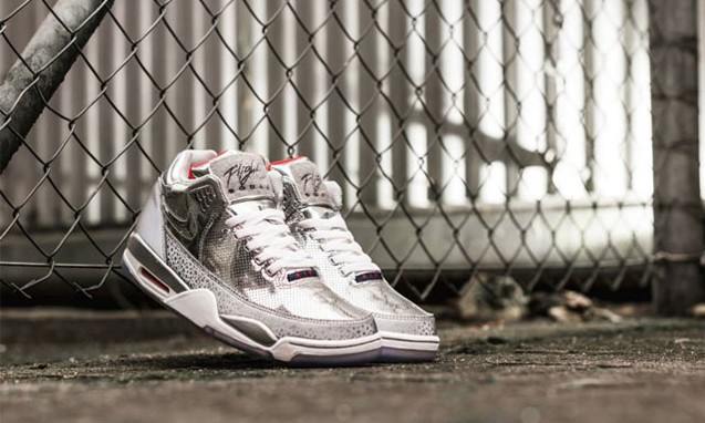 仿佛液态金属上身，Nike AIR FLIGHT SQUAD “ METALLIC SILVER ” 配色